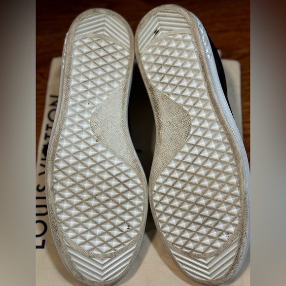 louis vuitton sneaker shoes for men. size 9UK 10 US in black color, used 4 times - Picture 8 of 12